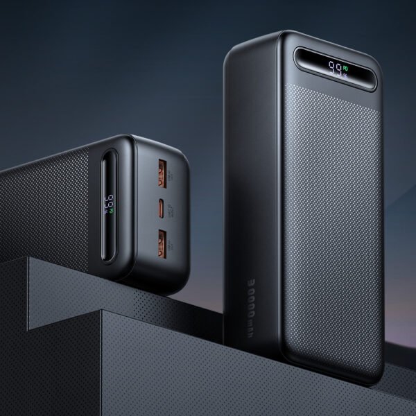 ⁦باور بانك مكدودو 30000mAh بشاشة رقمية⁩ - الصورة ⁦2⁩