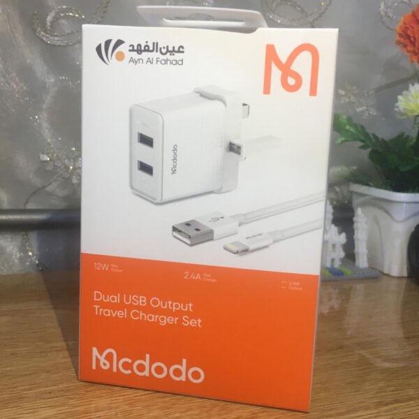 مجموعة شاحن السفر مكدودو ثنائي USB مع كيبل بيانات لايتنينج - Image 2