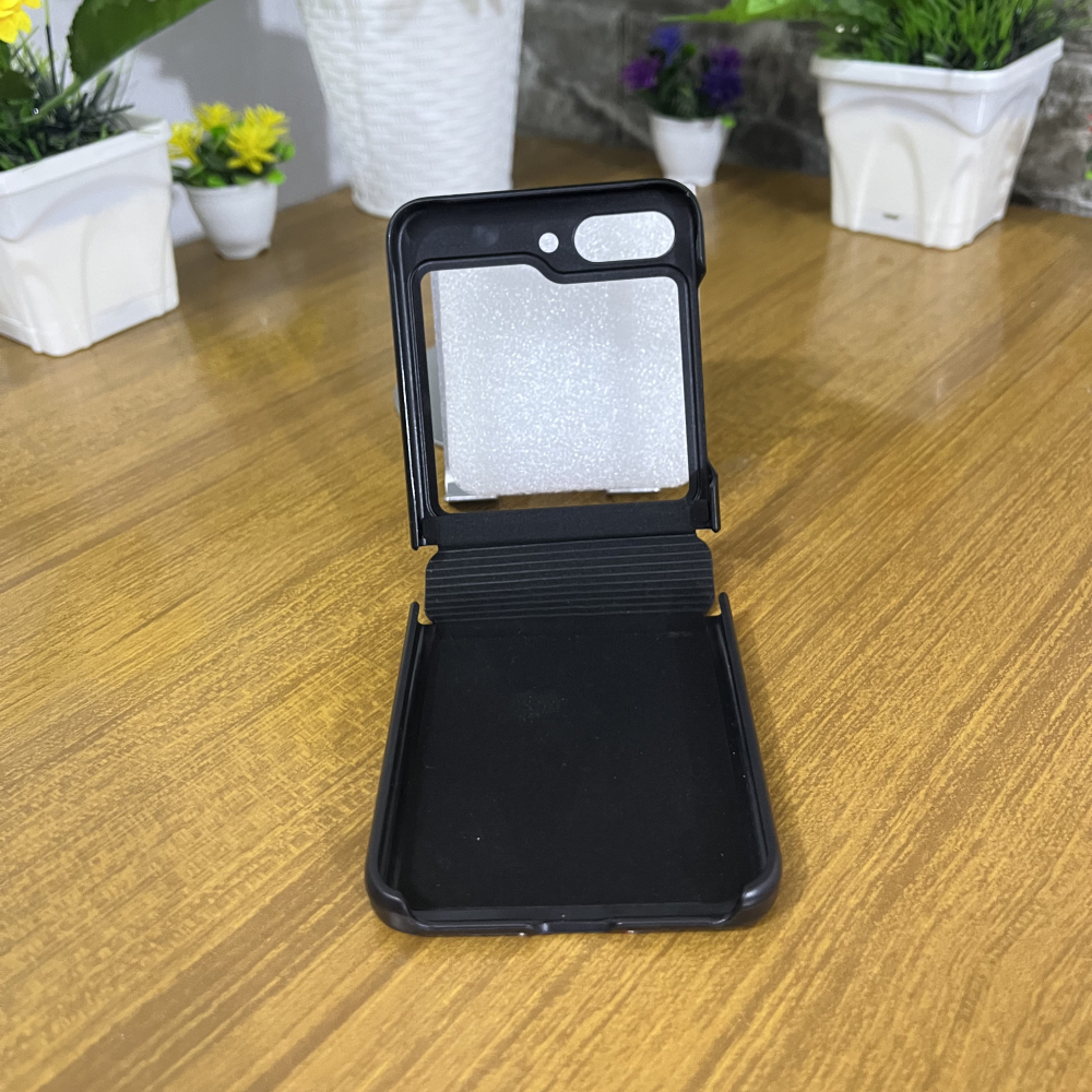 كفر سامسونج جلاكسي Z Flip 5 - الصورة 5