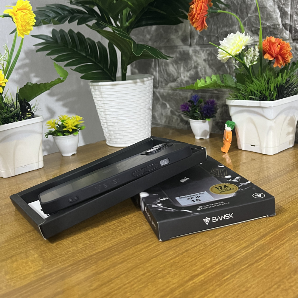 كفر V-DIAMOND من BANSK آيفون 15 - الصورة 4